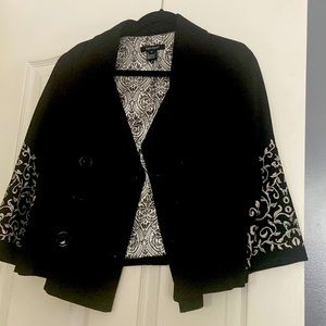 Karen kane black women jacket size medium w/ off white Embroidered on sleeves.